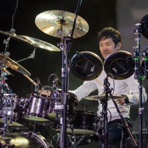 Akira Jimbo baterista en la escuela fernando sor