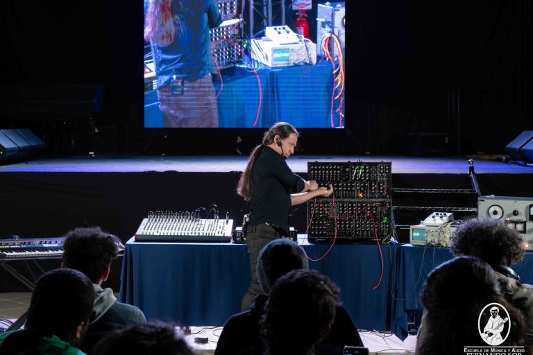 Síntesis Diseño Sonoro