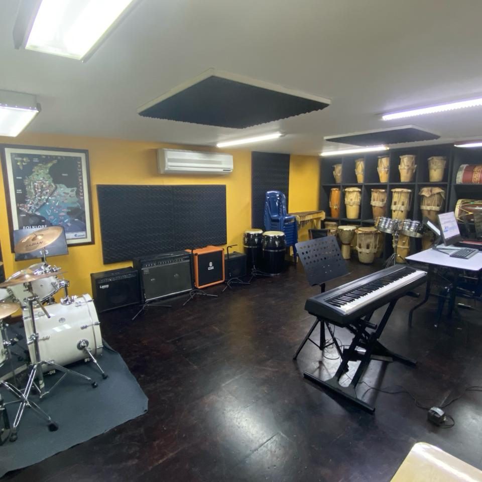 sala de ensayo formato grande